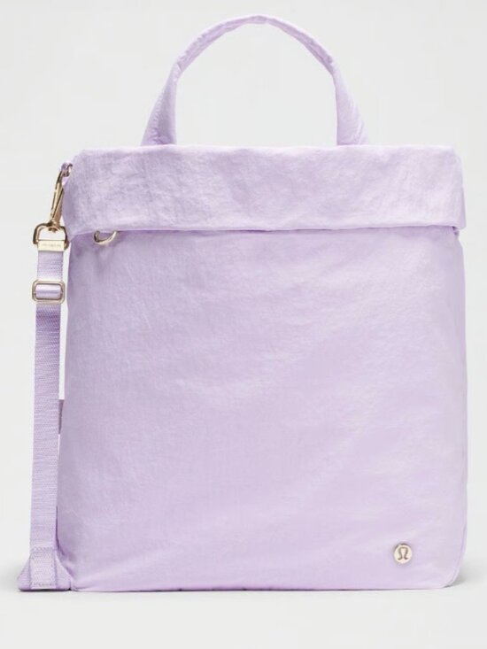 lululemon athletica Handbags - Lululemon On My Level 2.0 Bag - Lavender